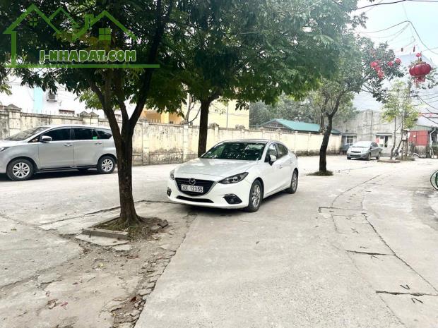 BÁN NHÀ TƯƠNG CHÚC NGŨ HIỆP, Ô TÔ ĐỖ CỬA, ĐANG HOÀN THIỆN, MẶT TIỀN CỰC RỘNG