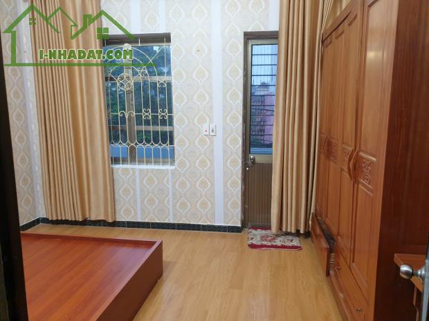 Cho thuê nhà ngõ ô tô tránh làm Kho,  Phố Tựu Liệt 3.5 tầng, 2 ngủ, 35m2, 7.5 triệu - 2
