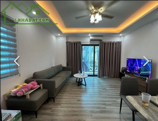 CỰC HIẾM!Bán nhà Cự Khối,nhỉnh 11 tỷ 50m2, ngõ ô tô, lô góc 2 mặt, 6 tầng có thang máy, KD