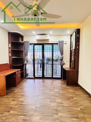 Bán nhà ngõ 8 lê quang đạo. 15m ra ô tô, để lại nội thất,48,6m2 / 5 tầng/mt:3,8m - 1