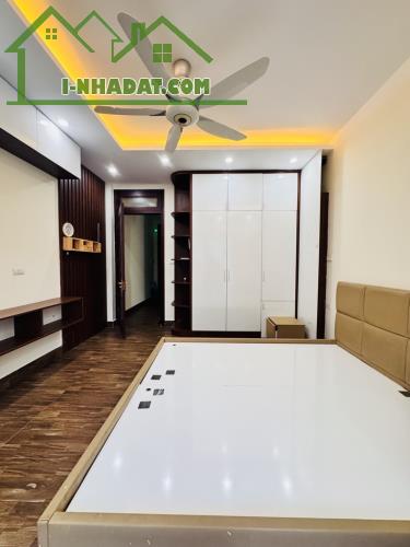 Bán nhà ngõ 8 lê quang đạo. 15m ra ô tô, để lại nội thất,48,6m2 / 5 tầng/mt:3,8m - 2