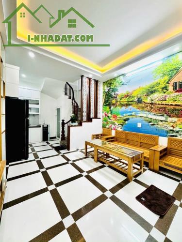 Bán Nhà Riêng Phú Mỹ DT 40M2 5 Tầng Gần oto , 2 Thoáng Gía 6.95 Tỷ