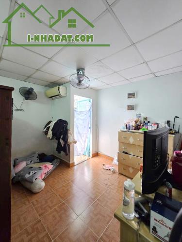 Nhà 2 tầng 2PN/2WC hẻm rộng thoáng Âu Dương Lân P3Q8 - 1