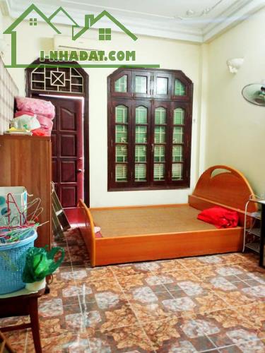 Bán nhà mặt phố Giáp Bát, 51m2 x 4 tầng, kinh doanh tốt, 12 tỷ - 3