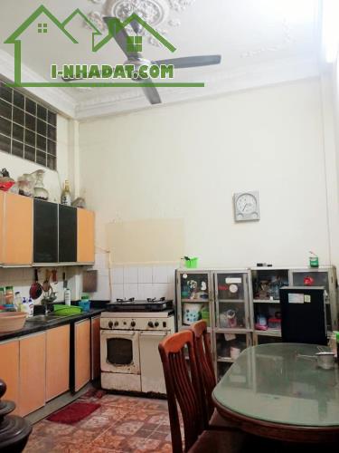 Bán nhà mặt phố Giáp Bát, 51m2 x 4 tầng, kinh doanh tốt, 12 tỷ