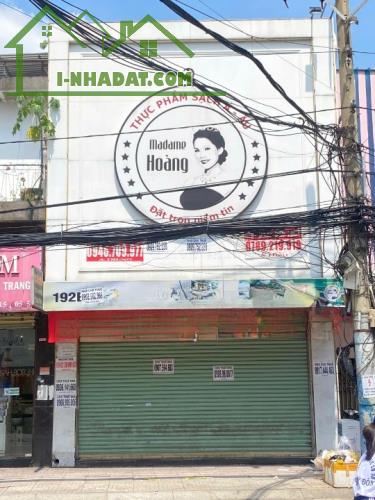 Cho thuê nhà mặt tiền 192B CMT8, P10, Q3. trệt, 3 lầu, DT 500m2  ngang 7m chỉ 90tr - 3
