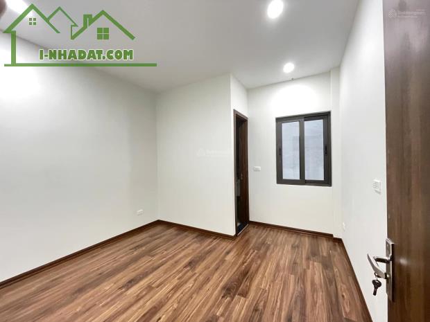 Bán gấp phân lô ô tô tránh Đê La Thành 7 tầng 52m2 thang máy, vỉa hè rộng, cho thuê làm VP - 4