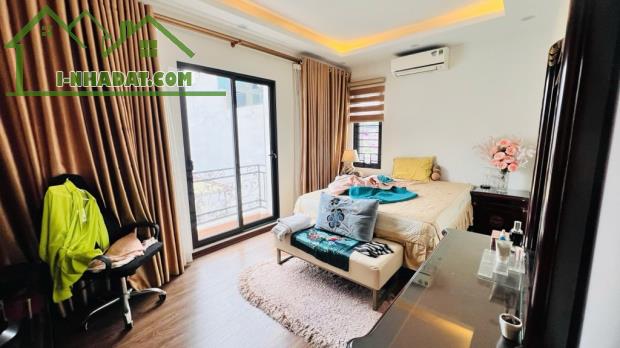 Bán nhà Ngọc Thụy, nhà đẹp, ngõ thông, ô tô tránh - DT 51m2, 5 tầng, 5m - Chào 14.2 tỷ. - 1
