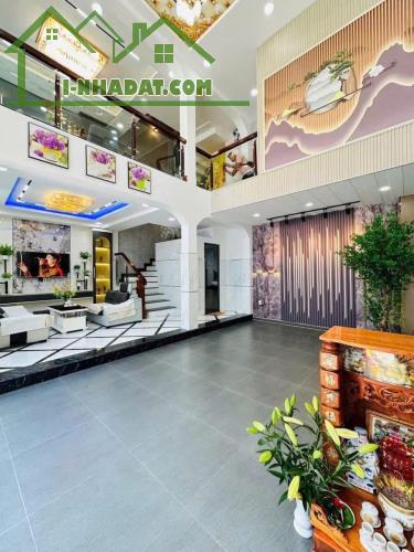 Đi nước ngoài định cư bán gấp nhà ở đường Phú Châu, phường Tam Phú, Thủ Đức, giá 2 tỷ 850 - 1