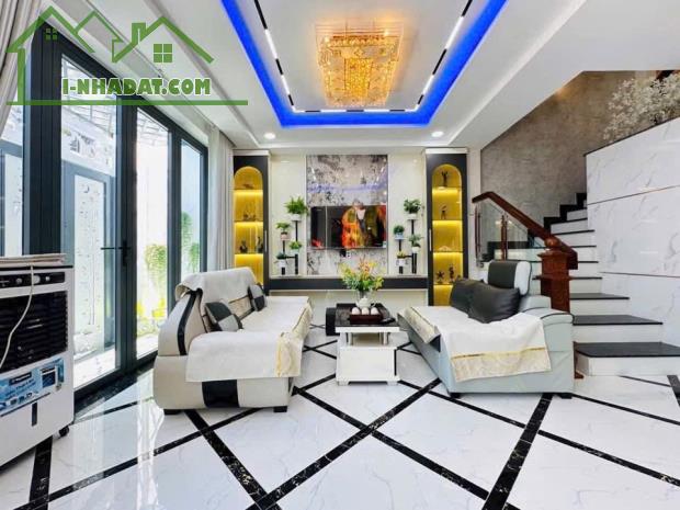 Đi nước ngoài định cư bán gấp nhà ở đường Phú Châu, phường Tam Phú, Thủ Đức, giá 2 tỷ 850 - 2