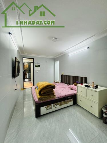 Bán nhà phố Mai Động, 39m2x3, sân vườn cực chill, nhà nhà đẹp ở luôn. Giá 5.15 tỷ - 4