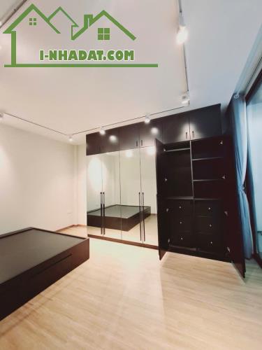 NHÀ ĐẸP - NGỌC THUỴ DT 32M  : 5 Tầng - Nhà đẹp tiện ích xung quanh - 2