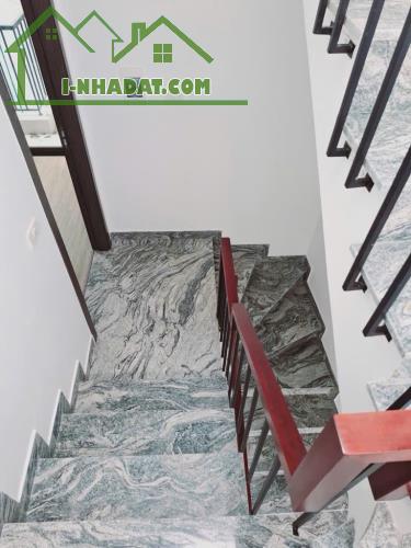 NHÀ ĐẸP - NGỌC THUỴ DT 32M  : 5 Tầng - Nhà đẹp tiện ích xung quanh - 1