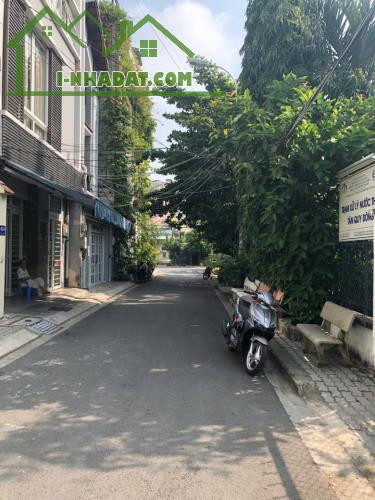 Giá rẻ bất ngờ, nhà phố hướng Đông trong khu Tân Quy Đông giá 12,9 tỷ - 2