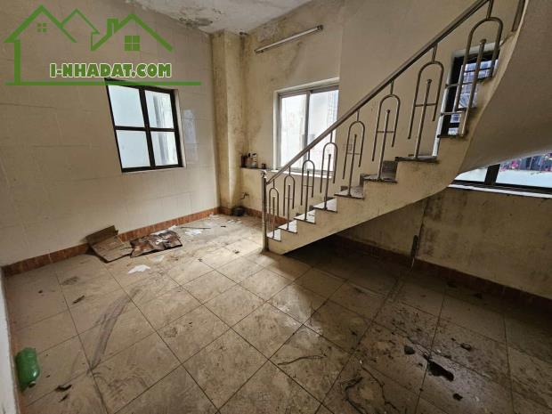 + BÁN NHÀ MẶT PHỐ ĐƯỜNG BƯỞI – VỈA HÈ - SỔ VUÔNG NỞ HẬU - GIÁ ĐẦU TƯ HIẾM HOI. 15.5 TỶ. - 2