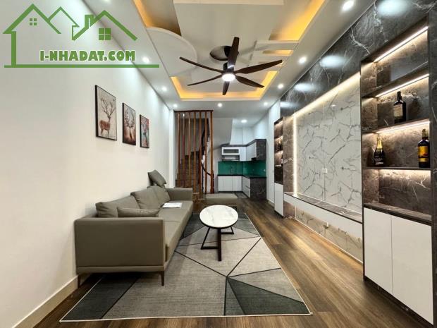 BÁN NHÀ 4 TẦNG, 40M2, PH MINH KHAI - VỊ TRÍ VÀNG, GIÁ CHỈ 3.5 TỶ - SỔ ĐỎ CHÍNH CHỦ - 1