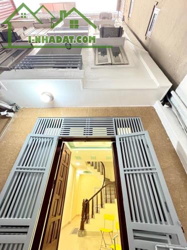 BÁN NHÀ 4 TẦNG, 40M2, PH MINH KHAI - VỊ TRÍ VÀNG, GIÁ CHỈ 3.5 TỶ - SỔ ĐỎ CHÍNH CHỦ - 4