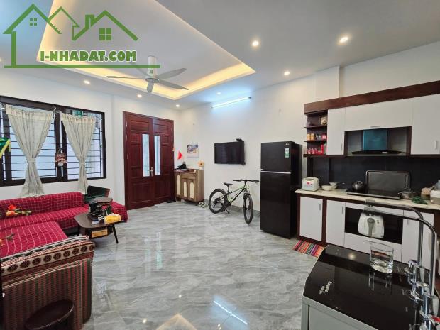 Mặt phố Vip Đốc Ngữ, lên 7T thang máy, KD dòng tiền đỉnh, dt 48m2 mt4m, 12 tỷ
