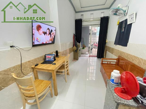 Bán Nhà Gần Chợ Trần Văn Quang Quận Tân Bình Khu Dân Cư Hiện Hữu - 1