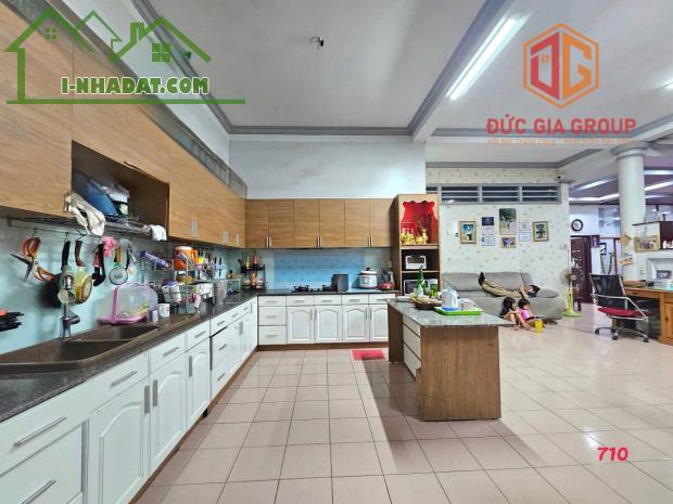 Nhà bán phường Tân Phong, khu cư xá Phúc Hải sổ hồng gần 500m2 ngang 23m giá 19 tỷ - 1
