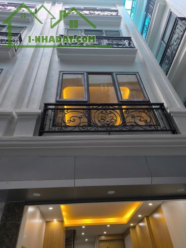 NHÀ ĐẸP GIÁP BÁT, KIM ĐỒNG! 33M2, 5 TẦNG MỚI, NGÕ 2.5M, ÔTÔ 15M, SÁT CHỢ, SỔ CC - 6.58 TỶ