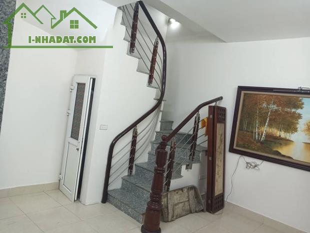 BÁN NHÀ VĂN HƯƠNG, ĐỐNG  ĐA, DT 25 M , VỊ TRÍ SÁT PHỐ, TẦM TIỀN BẠT  TRUNG TÂM ĐỐNG ĐA NHỈ - 3