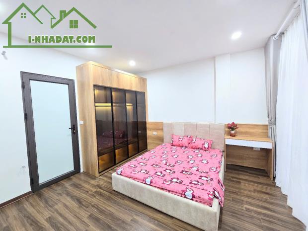 CỰC HIẾM, NHÀ MỚI ĐẸP PHỐ GIÁP BÁT, 5 TẦNG, NGÕ THÔNG 2.2M, SÁT CHỢ, SỔ CC - HƠN 6 TỶ! - 2