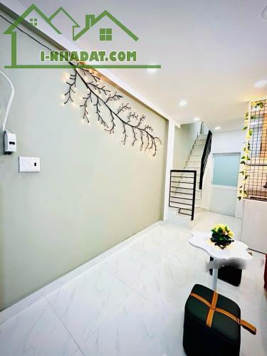 Nhà 4 tầng HXH Âu Cơ, DT 44m² (4x11) 4PN. Chỉ 1.99 tỷ