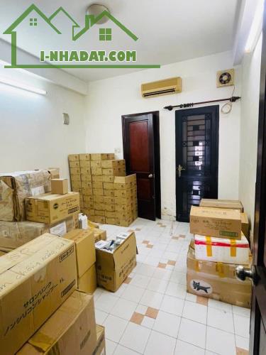 Cho thuê nhà 4 tầng, 4pn, HXT Cách Mạng Tháng 8 P7 Tân Bình