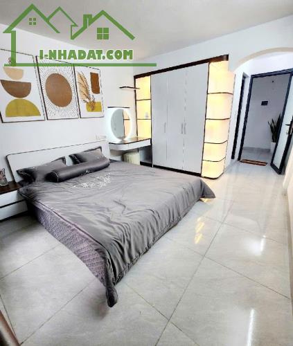 BÁN NHÀ  MINH KHAI- HAI BÀ TRƯNG- FULL NỘI THẤT-MỚI KÍNH KOONG- NHỈNH 5 TỶ.
