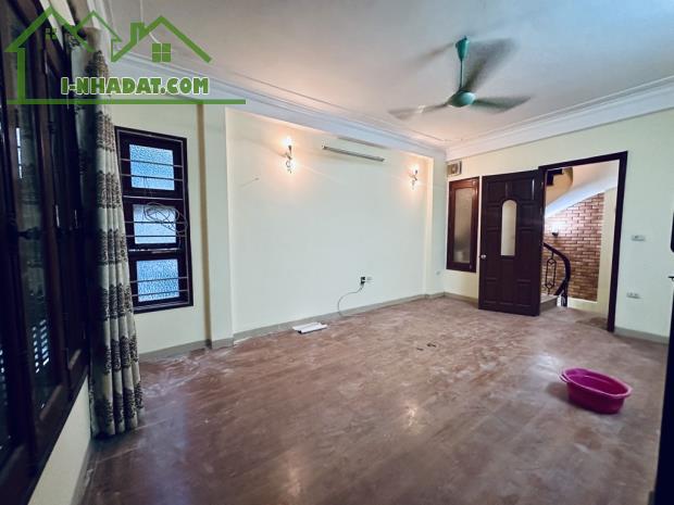 10 tỷ có nhà PHỐ ĐẸP đường Hai Bà Trưng - 5 tầng 46m – LÔ GÓC 2 THOÁNG, MẶT TIỀN RỘNG - 1