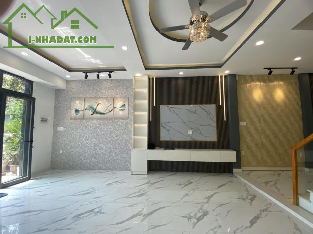 Giảm chào 400 triệu, bán nhà Dĩ An, 3 tầng 4 PN, Hoàn công 4 tỷ nhỉnh - 4