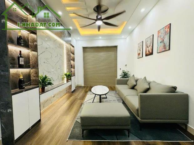 "Bán nhà Đẹp Minh Khai, 5T, Kinh Doanh, 5,9 tỷ, Lh: 0984417892.