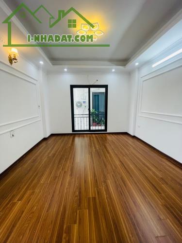 321 Phúc Lợi Long Biên 3-6 tỷ  liên hệ sđt 0936636355