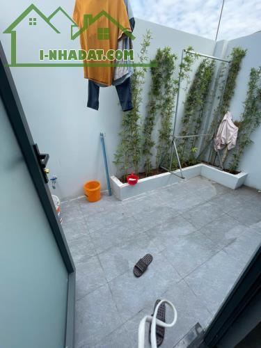 Làm ăn thua lỗ bán gấp căn nhà đường Nguyễn Trung Trực - 1