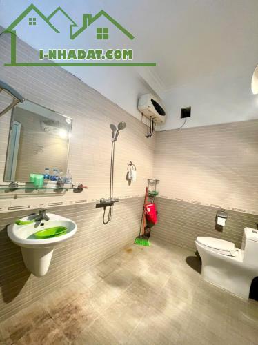 Bán nhà phân lô Quán Nam, 90m2, 4 tầng sân cổng, đường 12m, Giá 7.6 tỉ - 3
