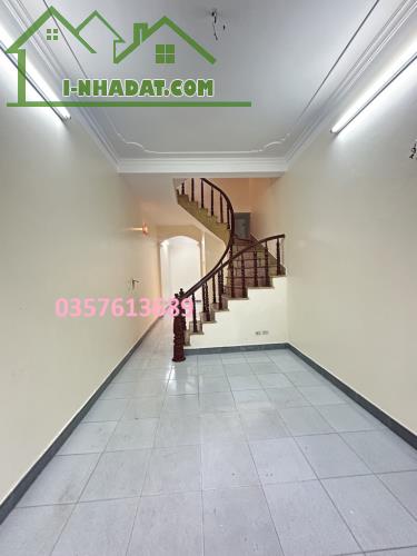 Bán nhà Thanh Am, Long Biên, ô tô vào nhà, kinh doanh, ngõ thông 3 tầng, 50m2 - 1