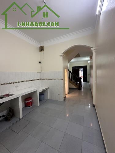Bán nhà Thanh Am, Long Biên, ô tô vào nhà, kinh doanh, ngõ thông 3 tầng, 50m2 - 2