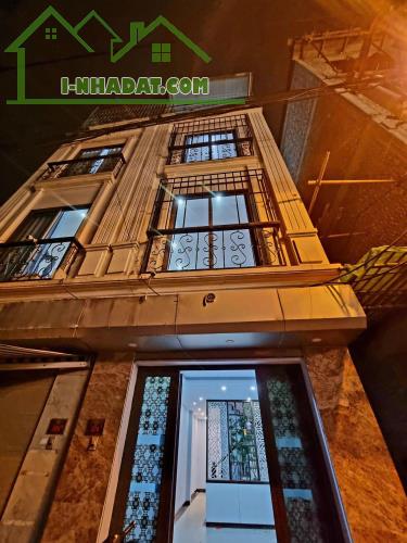 BÁN NHÀ NGỌC THUỴ 40M2, 4 TẦNG, TRƯỚC NHÀ Ô TÔ TRÁNH VÀO NHÀ, LÔ GÓC, KINH DOANH - 2