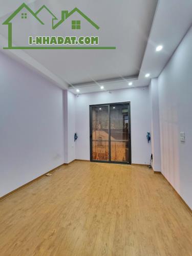 BÁN NHÀ NGỌC THUỴ 40M2, 4 TẦNG, TRƯỚC NHÀ Ô TÔ TRÁNH VÀO NHÀ, LÔ GÓC, KINH DOANH - 3