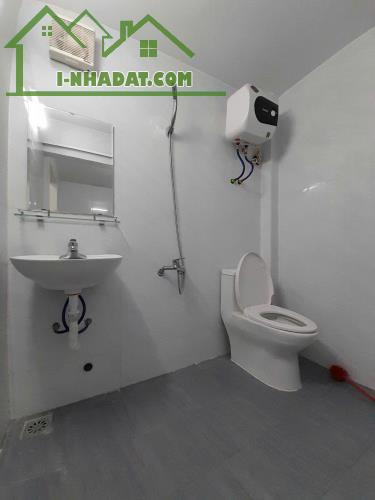 Bán căn nhà nhỏ xinh , ngõ nông , 2 xe máy tránh nhau cạnh UB phường Hùng Vương , Hồng Bàn - 1