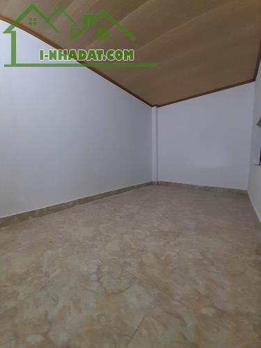 Bán căn nhà nhỏ xinh , ngõ nông , 2 xe máy tránh nhau cạnh UB phường Hùng Vương , Hồng Bàn - 2