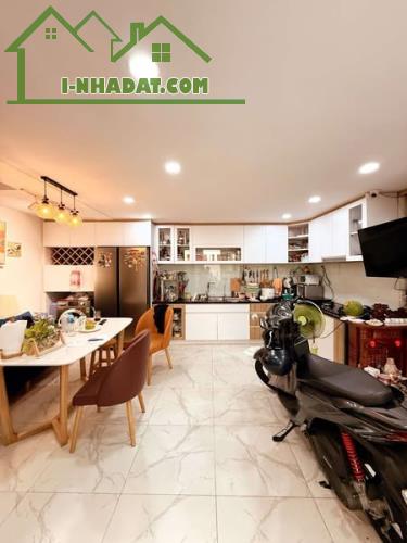 Nhà Hẻm Ôtô Nguyễn Trọng Tuyển Phường 1 Tân Bình. - 1