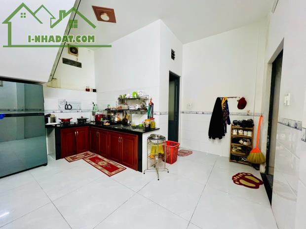 BÁN NHÀ 1TRỆT 2LẦU, ĐƯỜNG ÔTÔ, 2MẶT TIỀN, P. BÌNH ĐA, BIÊN HÒA. GIÁ: 3TỶ - 1