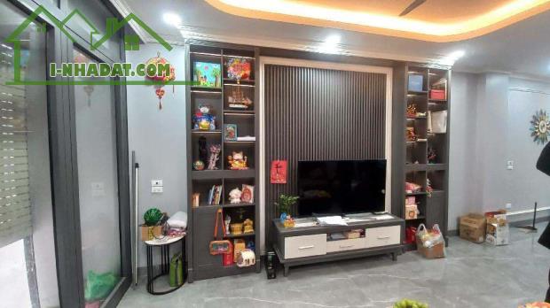 "BÁN GẤP NHÀ XUÂN ĐỈNH - 60M, MẶT TIỀN 4.2M - Ô TÔ ĐỖ CỬA CHỈ 12.4 TỶ!"