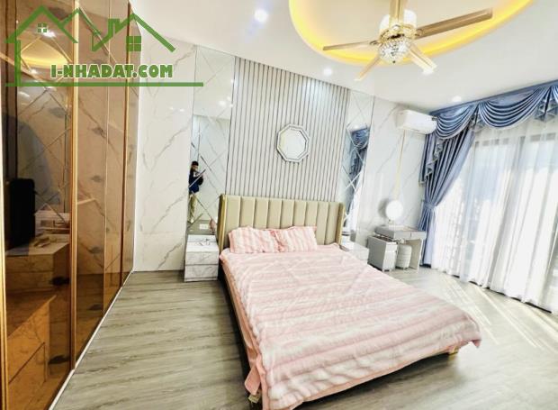 Bán nhà Trường Chinh - Thanh Xuân - Gần phố - Ô tô đỗ cửa - Kinh doanh - Nhà đẹp như tranh - 2