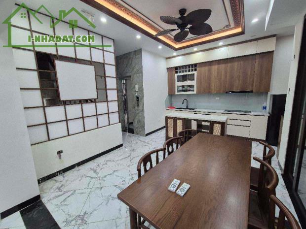 HIẾM CĂN HỘ DỊCH VỤ 11 PN KHÉP KÍN 50M2 GIÁ 9.5 TỶ - 2
