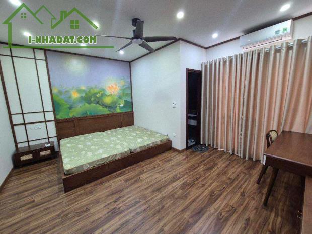 HIẾM CĂN HỘ DỊCH VỤ 11 PN KHÉP KÍN 50M2 GIÁ 9.5 TỶ
