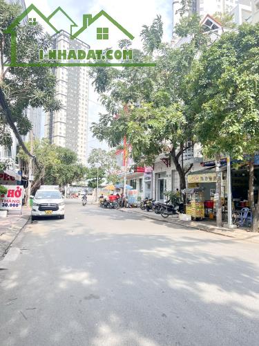 Bán CHDV 4 lầu mặt tiền đường Phạm Thị Tánh Phường 4 Quận 8