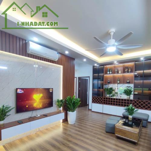 BÁN CHUNG CƯ NGUYỄN CƠ THẠCH - VIEW THOÁNG - DT 130M2 GIÁ HIẾM  6T LH: 0949859830 - 1